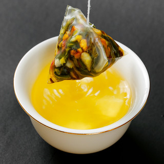 柠檬荷叶茶刮油去脂冬瓜山楂决明子柠檬片泡水喝菊花茶