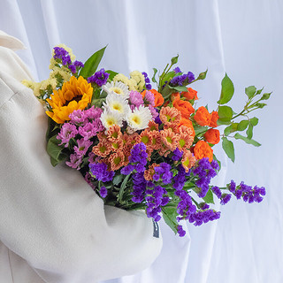 love 钟爱 云南昆明鲜花基地花材直发混搭花材尤加利叶红豆配草配花家庭 3枝多头玫瑰 1枝向日葵 4枝勿忘我5枝小雏菊