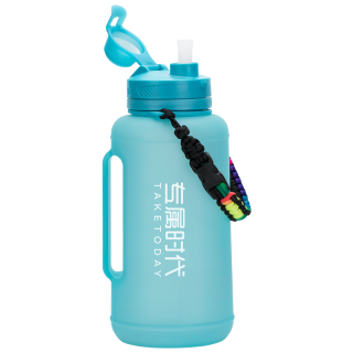 专属时代硅胶水杯男2000mL大容量水壶户外便携吸管杯运动水杯