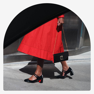 路铂廷 Christian Louboutin 女士高跟鞋 1220145B439 黑色 38