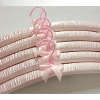 景翔40CM丝绸包布衣架海绵晾衣架家用室内衣服挂衣撑子无痕 粉红色
