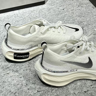 NIKE 耐克 休闲鞋女鞋2024春季运动鞋Zoomx Invincible 3减震跑步鞋 DR2660-102白色 38