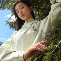 安踏 水壳冲锋衣丨硬壳单层冲锋衣外套女款透气防暴雨透湿登山上衣