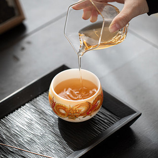 苏氏陶瓷（SUSHI CERAMICS）素烧羊脂玉瓷龙行大运禅定主人杯茶杯国家一级技师王文克老师作品