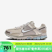 NIKE 耐克 男子女子ZOOM VOMERO 5运动休闲鞋FZ3653-104