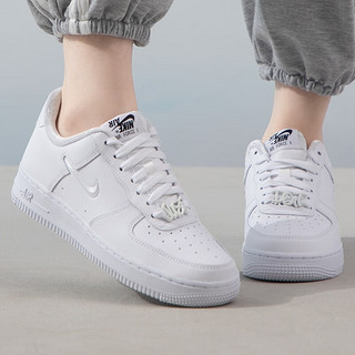 NIKE 耐克 女鞋AIR FORCE1空军一号百搭低帮运动休闲板鞋FB8251-100 FB8251-100