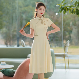 秀觀唐花娇2024夏季提花A摆国风新中式绣花改良女旗袍连衣裙 米色 L