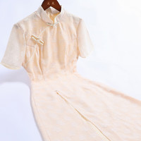 戚薇改良米色旗袍2024春季少女高端气质年轻款民国短袖连衣裙 米色 S