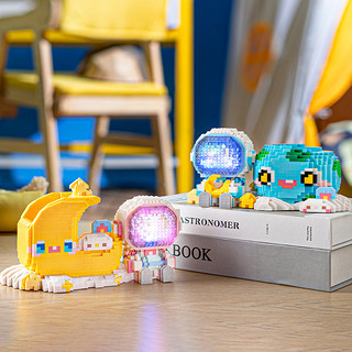 潮乐创 宇航员笔筒小颗粒积木微拼装益智玩具儿童男女孩生日61礼物