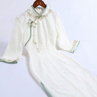 戚薇新中式日常气质中袖蕾丝改良版旗袍2024年轻款连衣裙优雅长款 米色 S