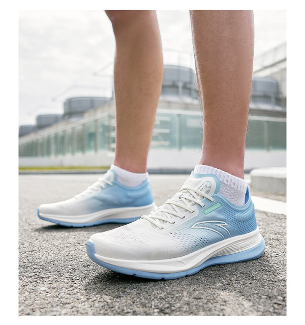 anta 安踏 氢跑5 男款运动跑鞋 39-45码