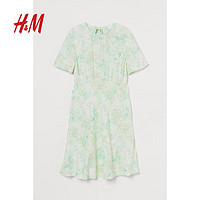 H&M 女装连衣裙夏季裙子轻柔垂坠露背短袖及膝长裙1007581 浅绿色/花卉 160/84