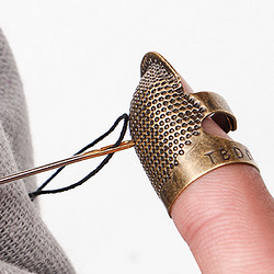 dikali 迪卡丽 顶针戒指DIY缝纫工具手工防滑刺绣抵戒复古压针器针箍指套