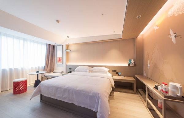 周末不加价!近景点!洛阳古都御景酒店(隋唐应天门店) 古都御景大床房2晚,含双早