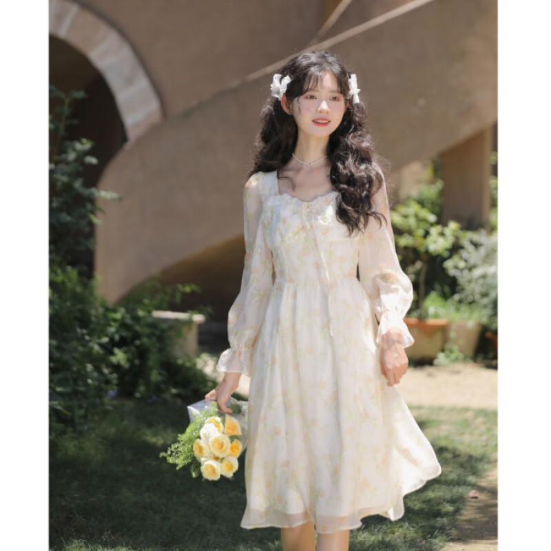 诗蒂淑三亚海边沙滩女生吊带裙子春夏连衣裙温柔初恋纯欲风中长款碎花裙 杏色花 M