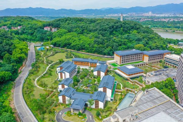 为了吃也该去的小城,住老牌酒店的新楼!嵊州宾馆 新丰园景观双人房2晚连住套餐(含双早+欢迎水果等)