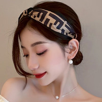 卓可可法式高级感发箍女外出百搭气质发卡头箍韩国时尚复古宽边压发头饰 黑色【F款宽边发箍】