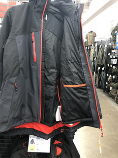 迪卡侬（DECATHLON）户外徒步登山冲锋衣男三合一可拆卸防雨防风两件套quechua 黑色 S