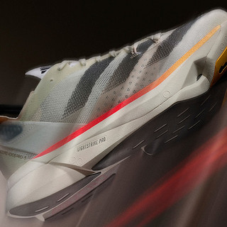 adidas 阿迪达斯 Adizero Adios Pro 3 马拉松碳柱女子跑鞋 IG6427 米色/黑色 37