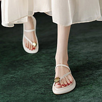 瓦米诺环球露趾凉鞋女2024年夏季新款法式仙女风配裙子套趾平底凉拖鞋女 米白色 36