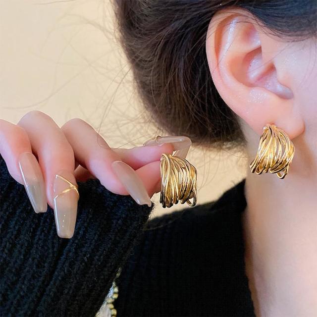 Lily&Lotty 耳环女气质高级感减龄简约ins风法式复古百搭轻奢个性耳饰饰品