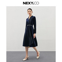 NEXY.CO 奈蔻 春秋气质时尚设计感收腰丝绒礼服连衣裙女