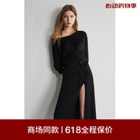 ochirly欧时力 天丝小黑裙2024春夏开衩收腰斜露肩针织连衣裙 黑色 L