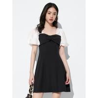 太平鸟 夏时尚拼色收腰方领连衣裙女