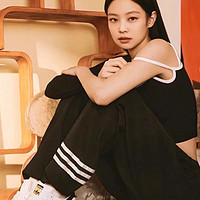 adidas 阿迪达斯 Jennie金智妮同款Adidas/阿迪达斯Superstar三叶草金标贝壳头板鞋