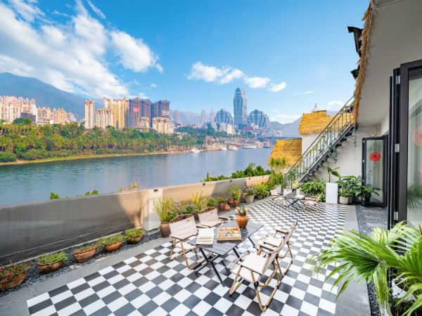 6月9月不加价、暑期微微涨50元/间晚!一线江景!云南景洪云隐酒店 经济大床/双床房2晚(含双早+接机/接站服务+入住赠送2杯特色茶饮)