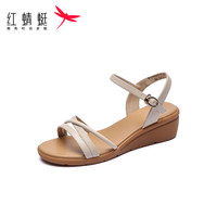 红蜻蜓 RED DRAGONFLY凉鞋夏季中老年人坡跟女鞋简约一字扣中跟真皮鞋子