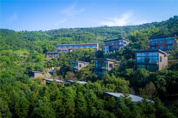 史低329/晚，江浙沪亲子游推荐！湖州长兴密静君澜度假酒店 密静房/木屋 2晚可拆分（含双早+水库垂钓/围炉煮茶体验）