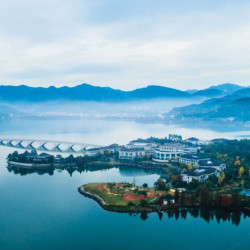 暑假平日不加价！含正餐或景区门票！宁波余姚四明湖开元山庄 开元房/豪华山景房1晚（含双早+可选正餐/景点门票）
