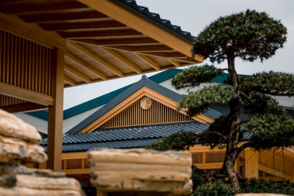 迪士尼度假区内,纯正日式温泉!上海百万石温泉酒店 指定房型1-2晚套餐(部分含2大1小早餐+泡汤尊享礼遇+迪士尼往返班车接送)