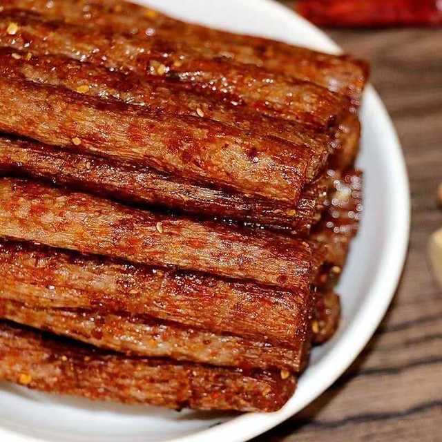 YUZAI 宇仔 棒棒鸡辣条素牛筋网红零食儿时怀旧麻辣小包装宿舍经典面筋