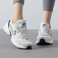 NIKE 耐克 V2K RUN低帮厚底休闲鞋女鞋户外健身训练日常运动鞋