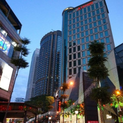 双子塔和阿罗街走着去，暑假中秋国庆均不加价！马来西亚吉隆坡JW万豪酒店 豪华房2晚连住（含双早+免升至行政豪华房）