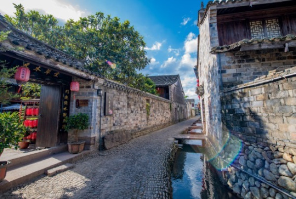 宁波小众旅游地！全程不加价！宁海万沁酒店(西子桃源广场店）精品大床房2晚含简餐套餐