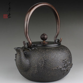云寿堂铸铁壶 纯手工日本原铁无涂层砂铸铁器生铁壶南部煮茶壶 波千鸟山水(福)纹铁壶 1300ml