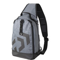 DAIWA达亿瓦 22 风尚路研系列 路亚收纳包渔具包收纳袋 路亚斜挎包 LT（约12*19*32cm） 黑色