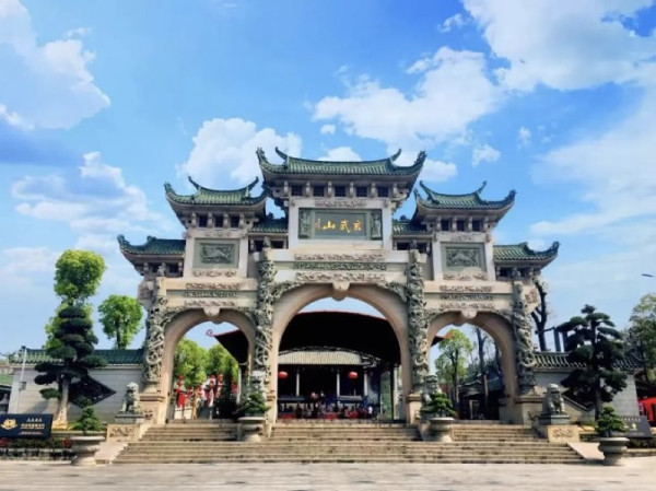 美食海景都是top级的小众目的地!汕尾陆丰希尔顿惠庭酒店 灵动大床房1晚(含双早+玄武山或海滨无动力亲子乐园门票二选一等)