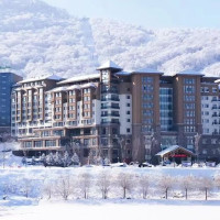 雪货早鸟提前囤！可滑进滑出！北大湖北美时光度假酒店 观雪双床房1晚（含双早+滑雪套餐+温泉等）