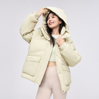 波司登 2024冬季女鸭绒羽绒服短款时尚休闲连帽保暖外套B40145902XS 荷田绿4704 155/80A