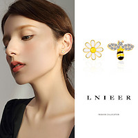 88VIP：Lnieer S925纯银蜜蜂小雏菊耳钉女韩国网红气质耳环2024新款潮不对称耳饰