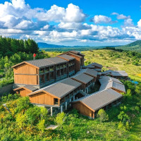 长白山真香价， 夏季避暑遛娃好去处！长白山华美胜地瑞士/美憬阁酒店 1-2晚夏季玩乐套餐（含2大1小早餐+下午茶+夏季活动等）