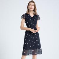 菲妮迪 FINITY夏季简约休闲V领短袖高腰圆点印花中长款连衣裙
