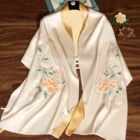 吴蚕里 真丝披肩女春秋季时尚手工苏绣婚礼旗袍礼服外搭苏州丝绸围巾 庭香-米金色