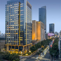 周末七夕不加价！含全天餐食+夜游长江船票！武汉香格里拉大酒店 1~2晚豪华阁行政大床房沉浸夜游套餐