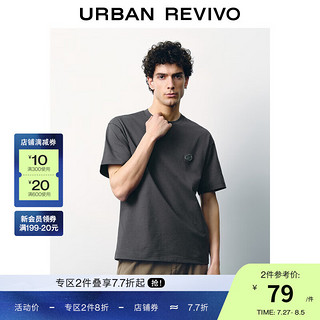 URBAN REVIVO UR2024夏季男装时尚简约百搭棉质金属装饰T恤衫UMF440066 深灰 XS