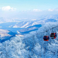 早鸟预售想住的便宜？就选高性价比公寓房！吉林万科松花湖-VSKI青山公寓 标准间1/3晚套餐（含双人滑雪票+接驳巴士）